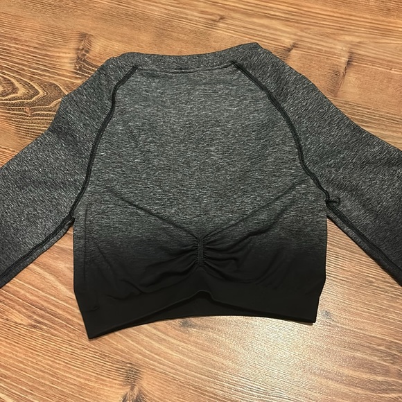 Brand new gymshark longsleeve - Picture 2 of 2